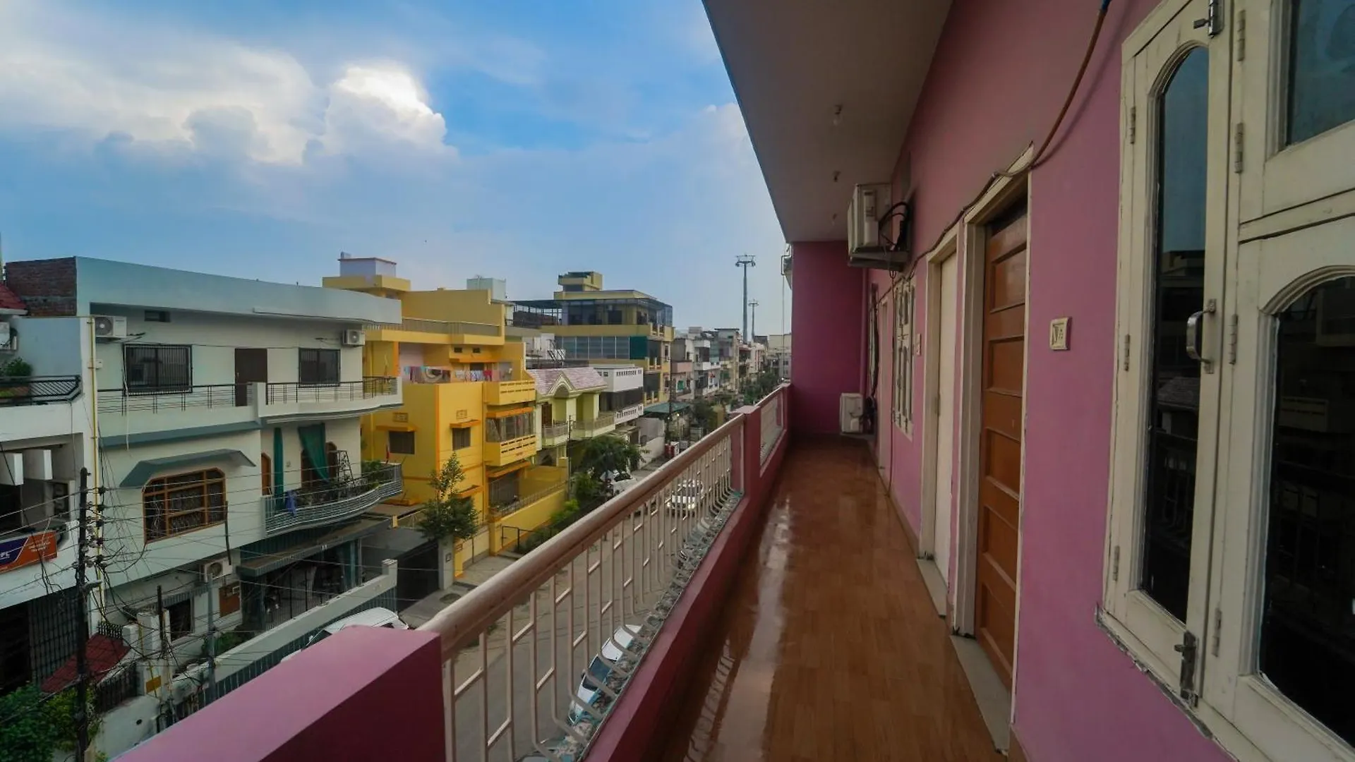 Rk Appartment 3 Bedroom With Kitchen And Balcony Varanasi 0*,  India